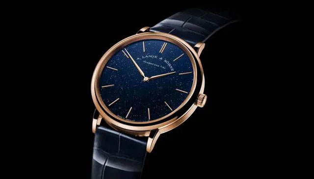 朗格SAXONIA萨克森纤薄腕表,18K玫瑰金表壳搭配铜蓝色表盘,尽显优雅风范